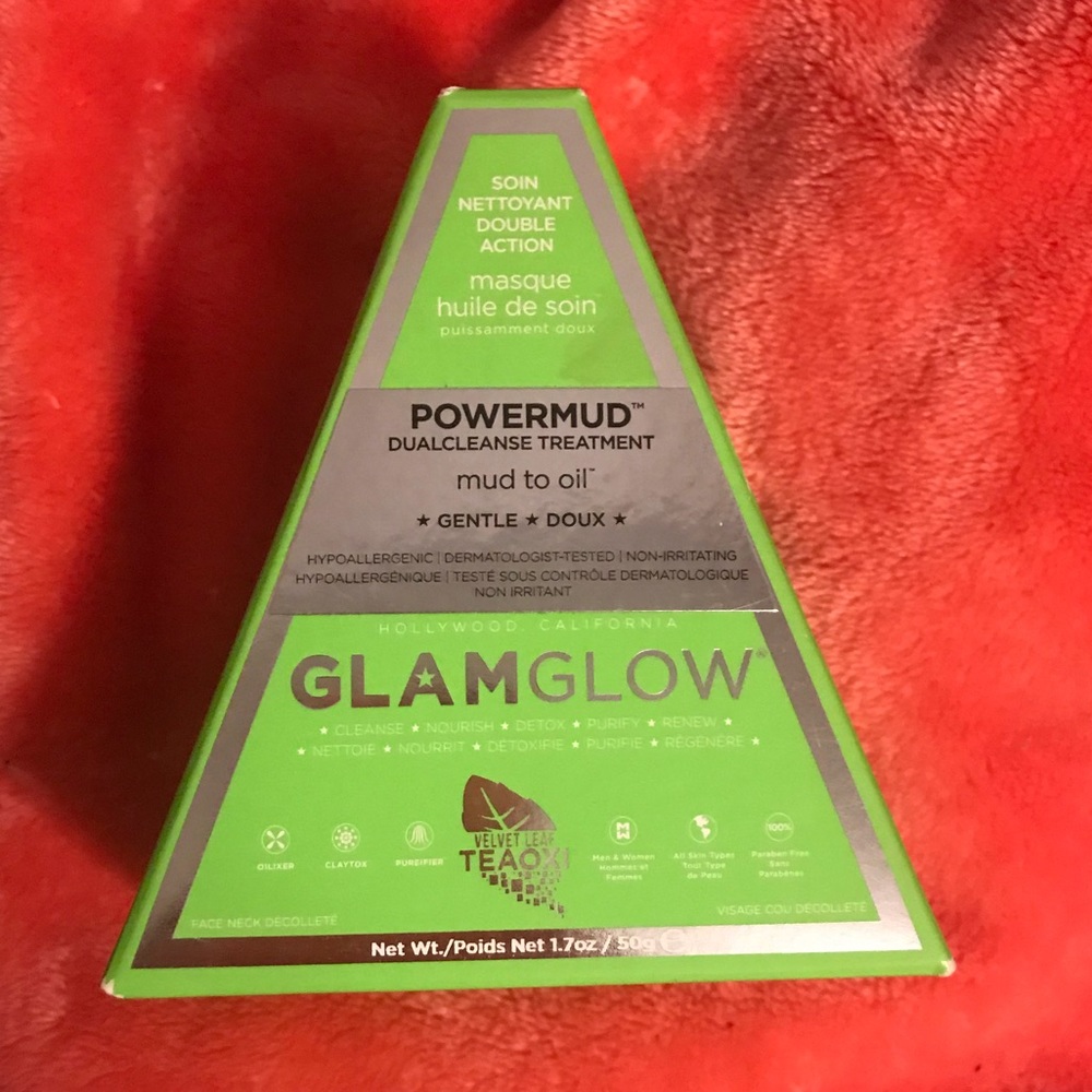 Glam glow powermud mask. *BRAND NEW*